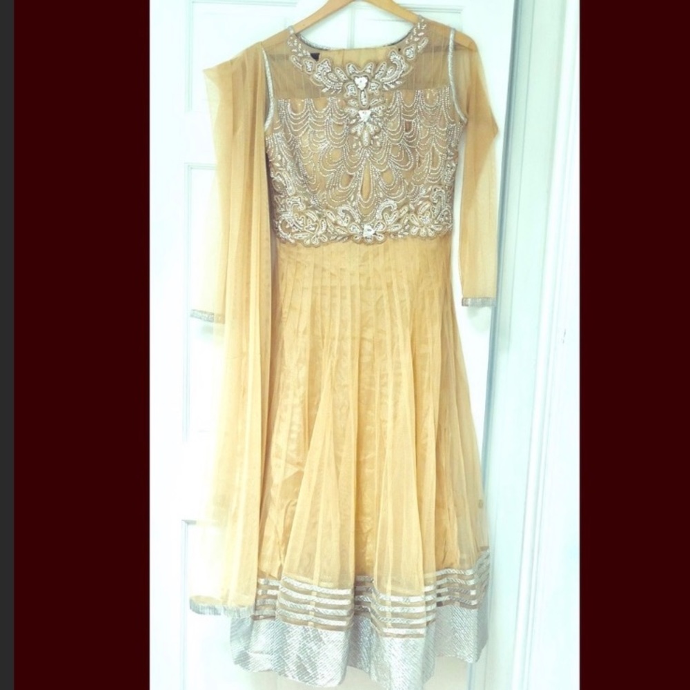 Gorgeous 3 Piece Bollywood Style Outfit